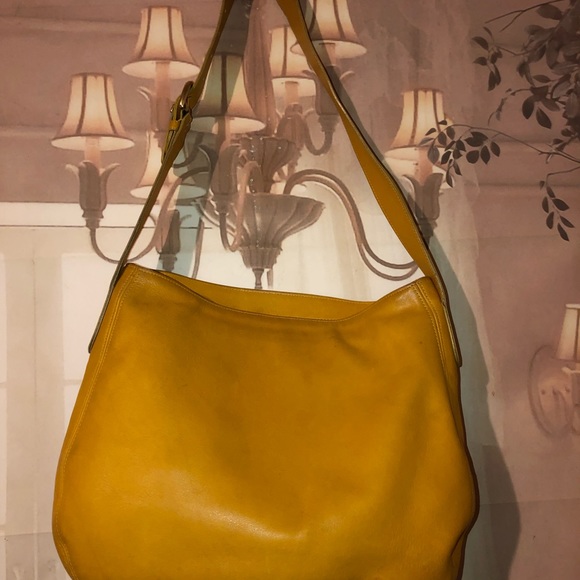 Coach Handbags - Large Authentic SOHO COACH LEATHER SHOULDER BAG